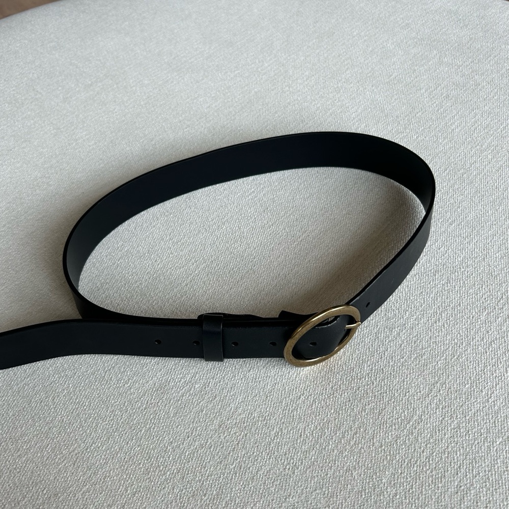 Aritzia Axillary Black Leather Belt with Gold Buckle - Picture 2 of 5